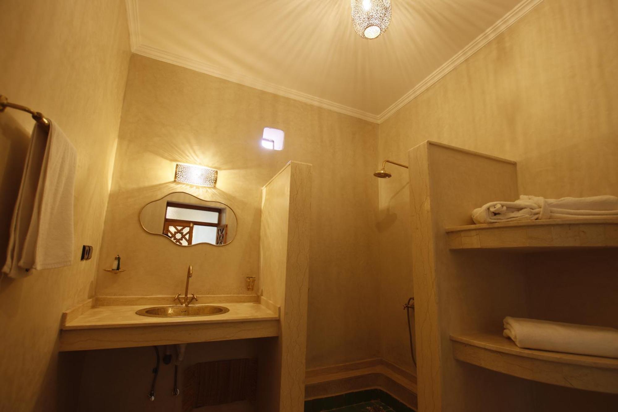 Riad Chez Henriette มาร์ราเกช ภายนอก รูปภาพ