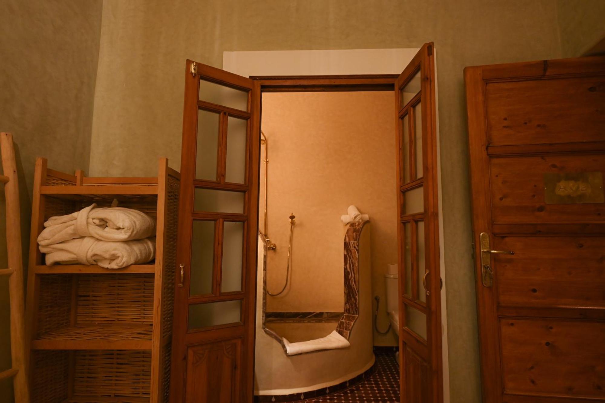 Riad Chez Henriette มาร์ราเกช ภายนอก รูปภาพ