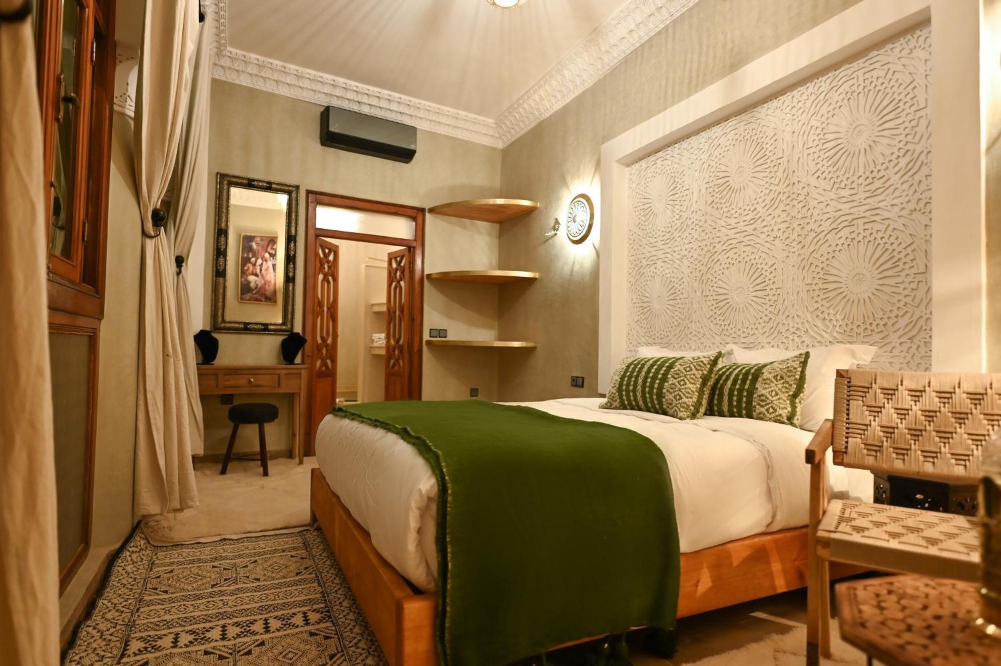 Riad Chez Henriette มาร์ราเกช ภายนอก รูปภาพ